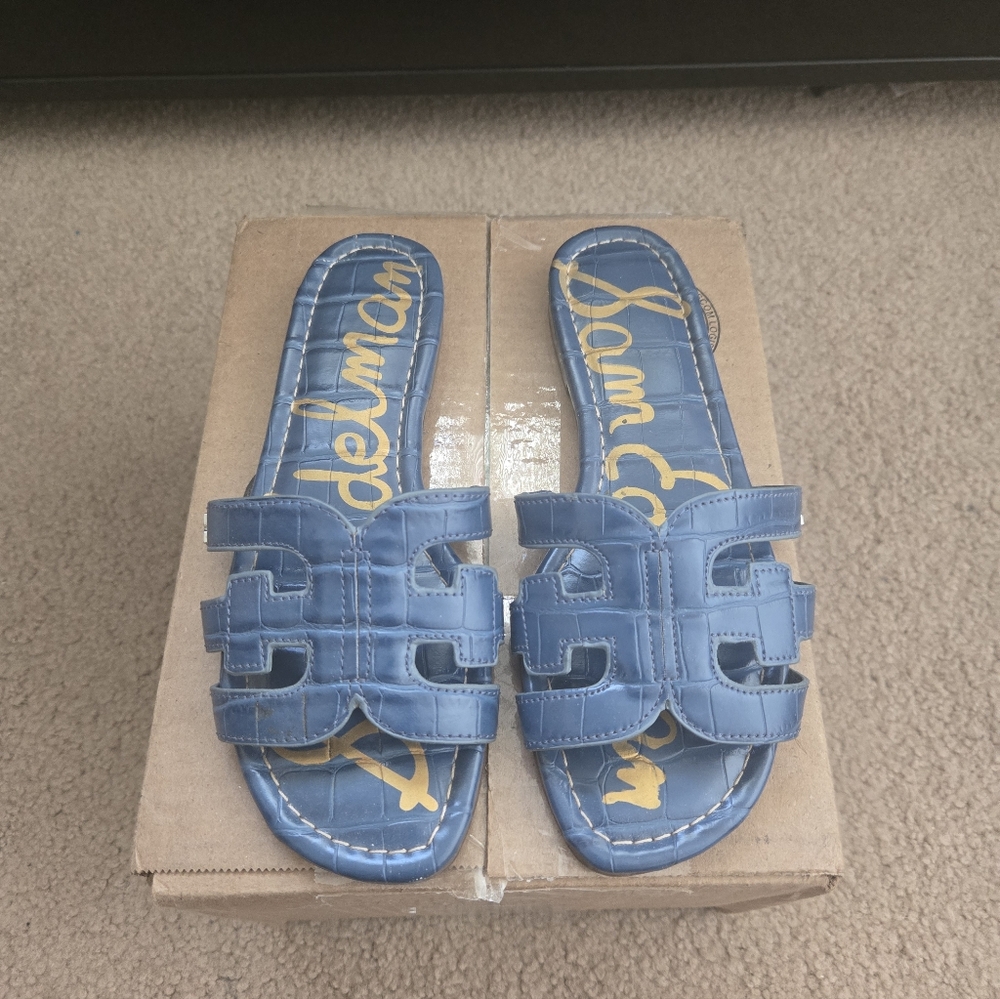 Sam Edelman Denim Blue Cutout Slide Sandals. Size 5